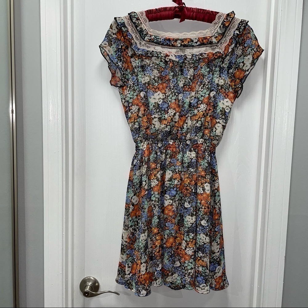 American Rag Cie Dress Mini Floral Print Lace Neckline Ruffles Fit and Flare XS - Picture 11 of 11